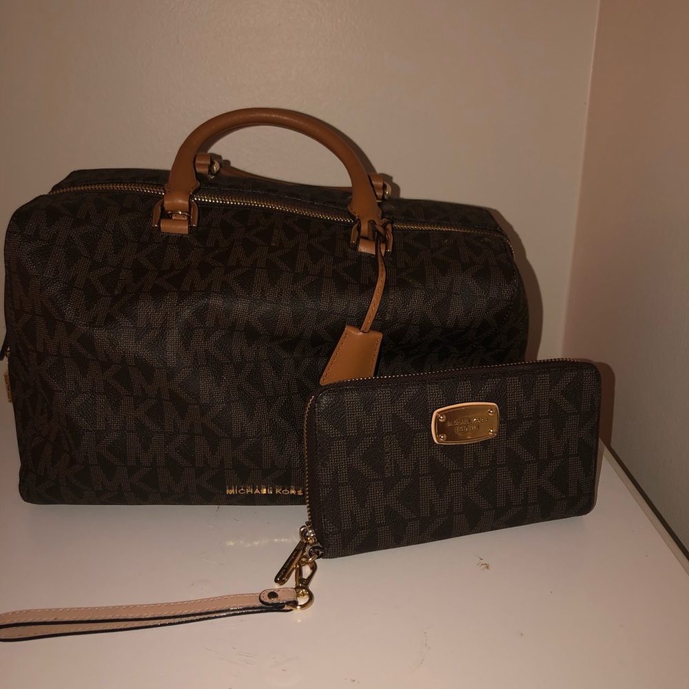 Matching Micheal Kors Wallet and Bag